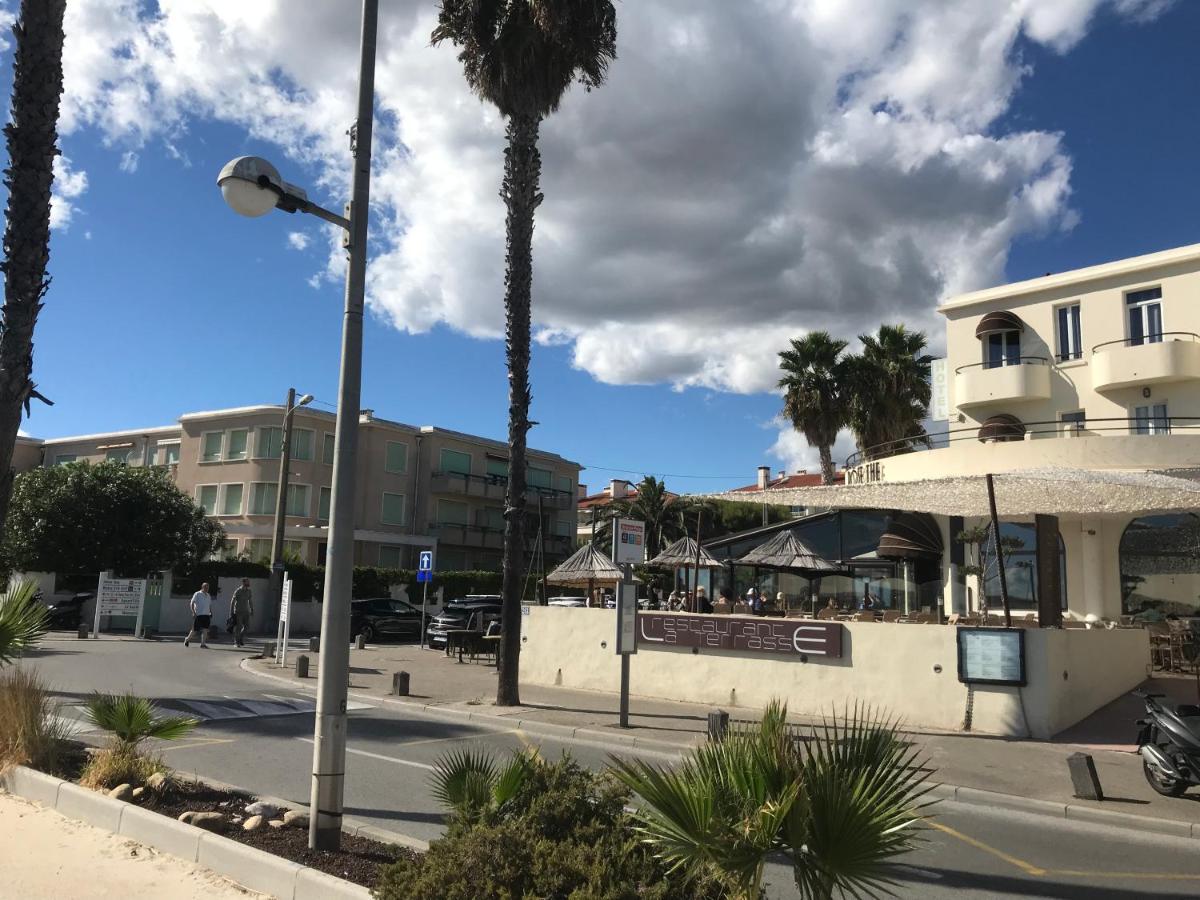 Blue Summer Vibes Appartment For 4P, Ac, Parking, Beachfront, Spa Access -5 لا سيوتا المظهر الخارجي الصورة