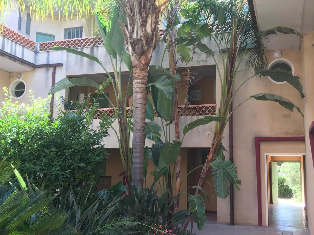 Blue Summer Vibes Appartment For 4P, Ac, Parking, Beachfront, Spa Access -5 لا سيوتا المظهر الخارجي الصورة